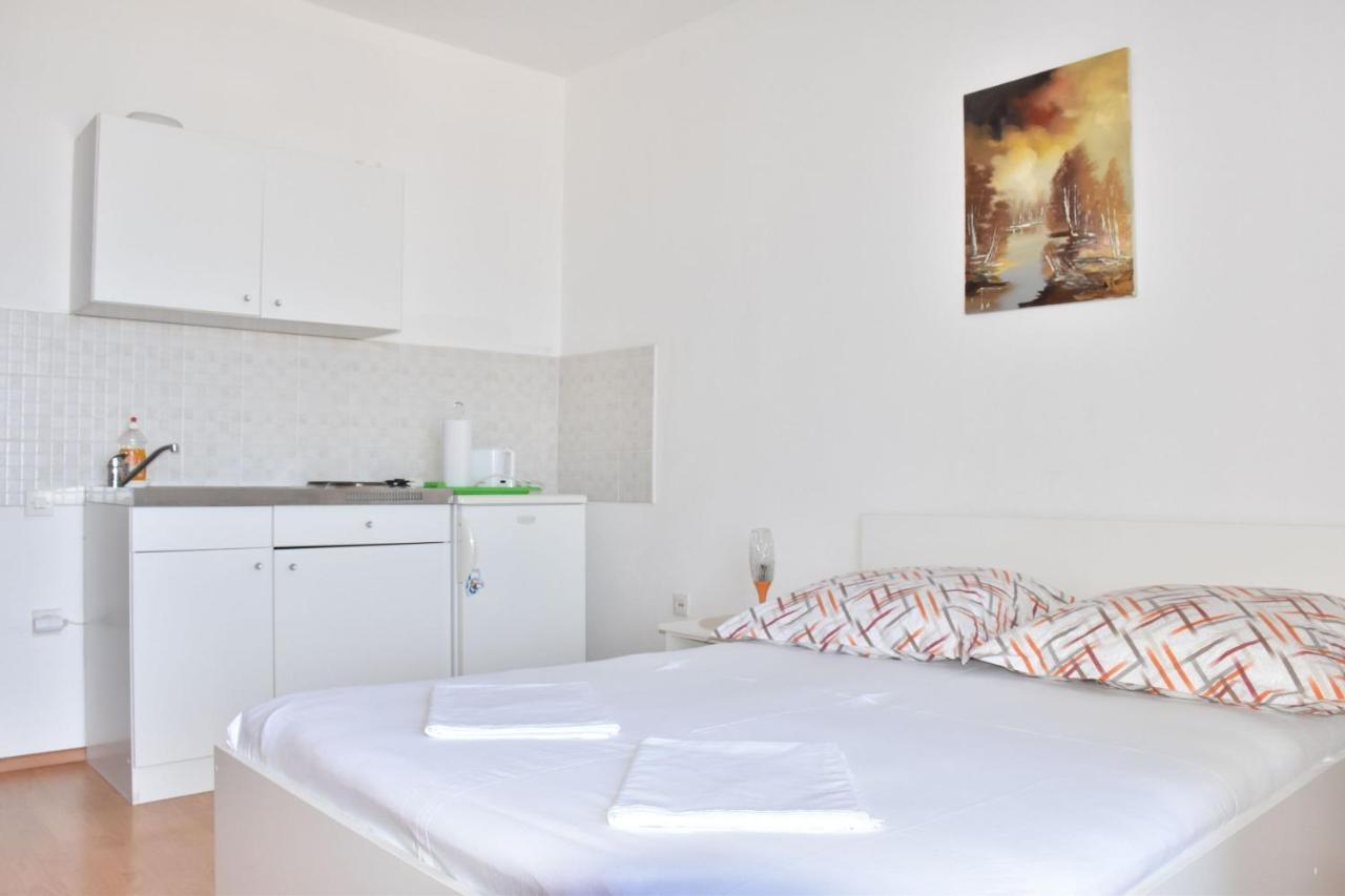 Apartments Zorica Tucepi Ngoại thất bức ảnh